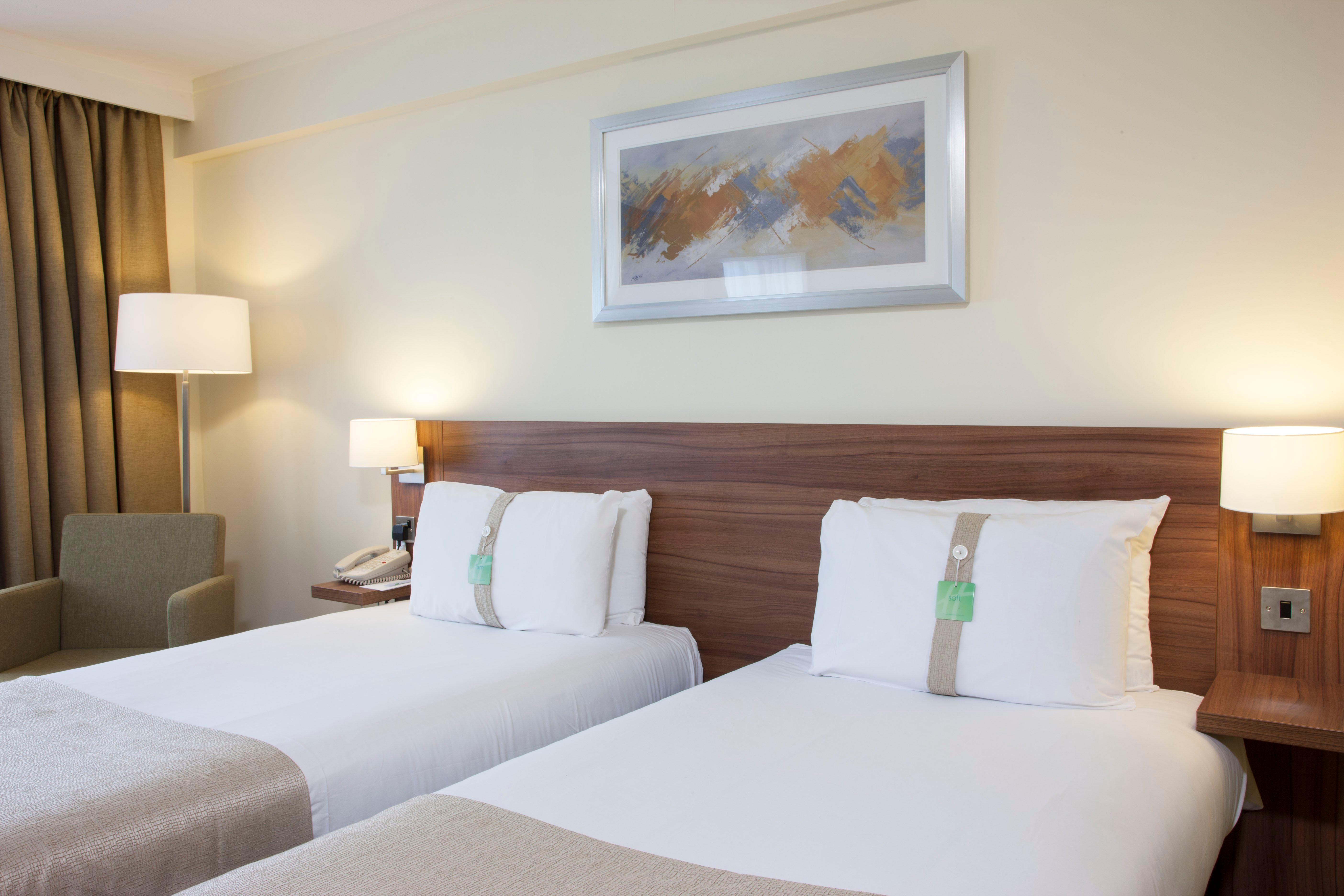 Holiday Inn Stoke On Trent M6 Jct15 By Ihg Newcastle-under-Lyme Exterior photo