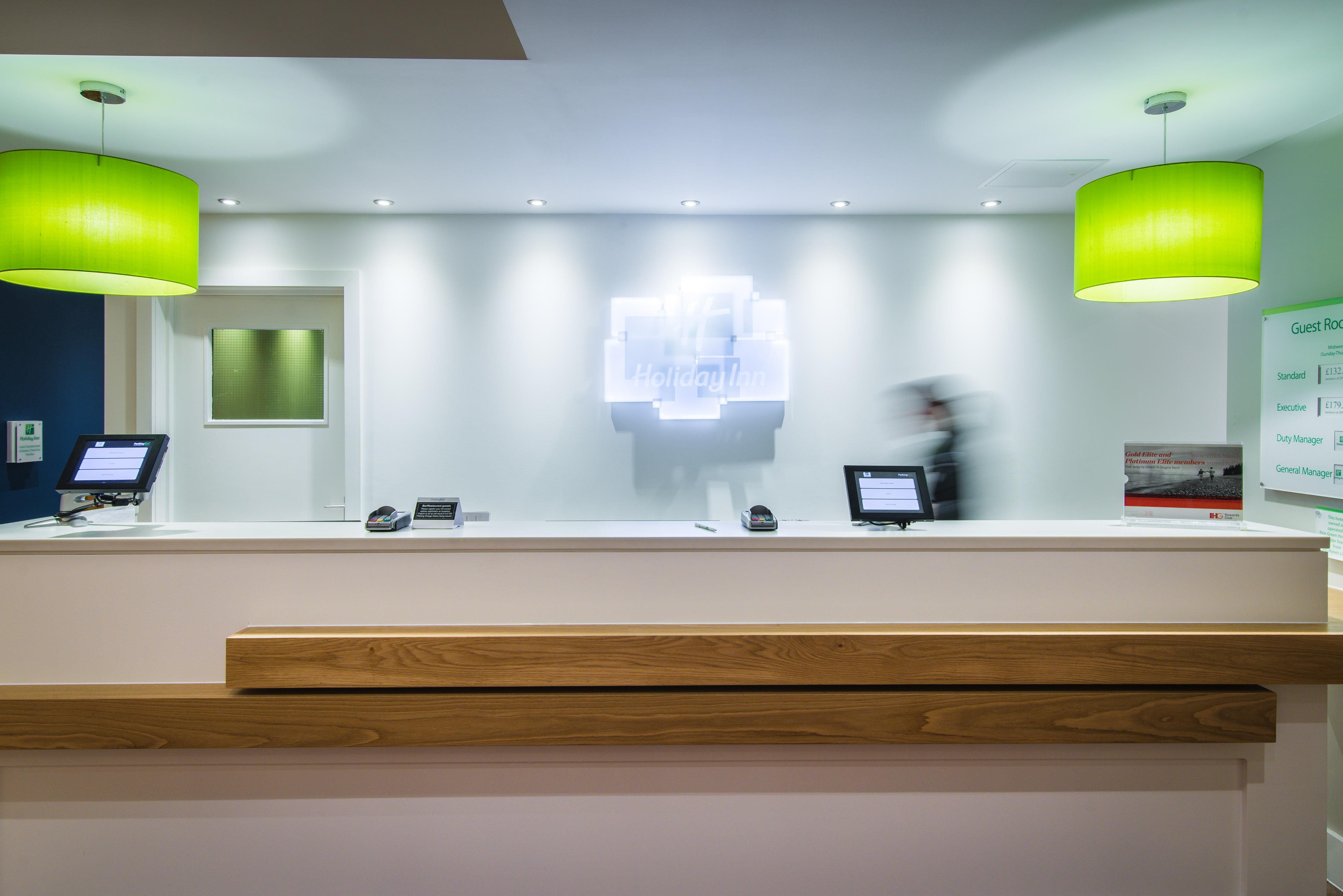 Holiday Inn Stoke On Trent M6 Jct15 By Ihg Newcastle-under-Lyme Exterior photo