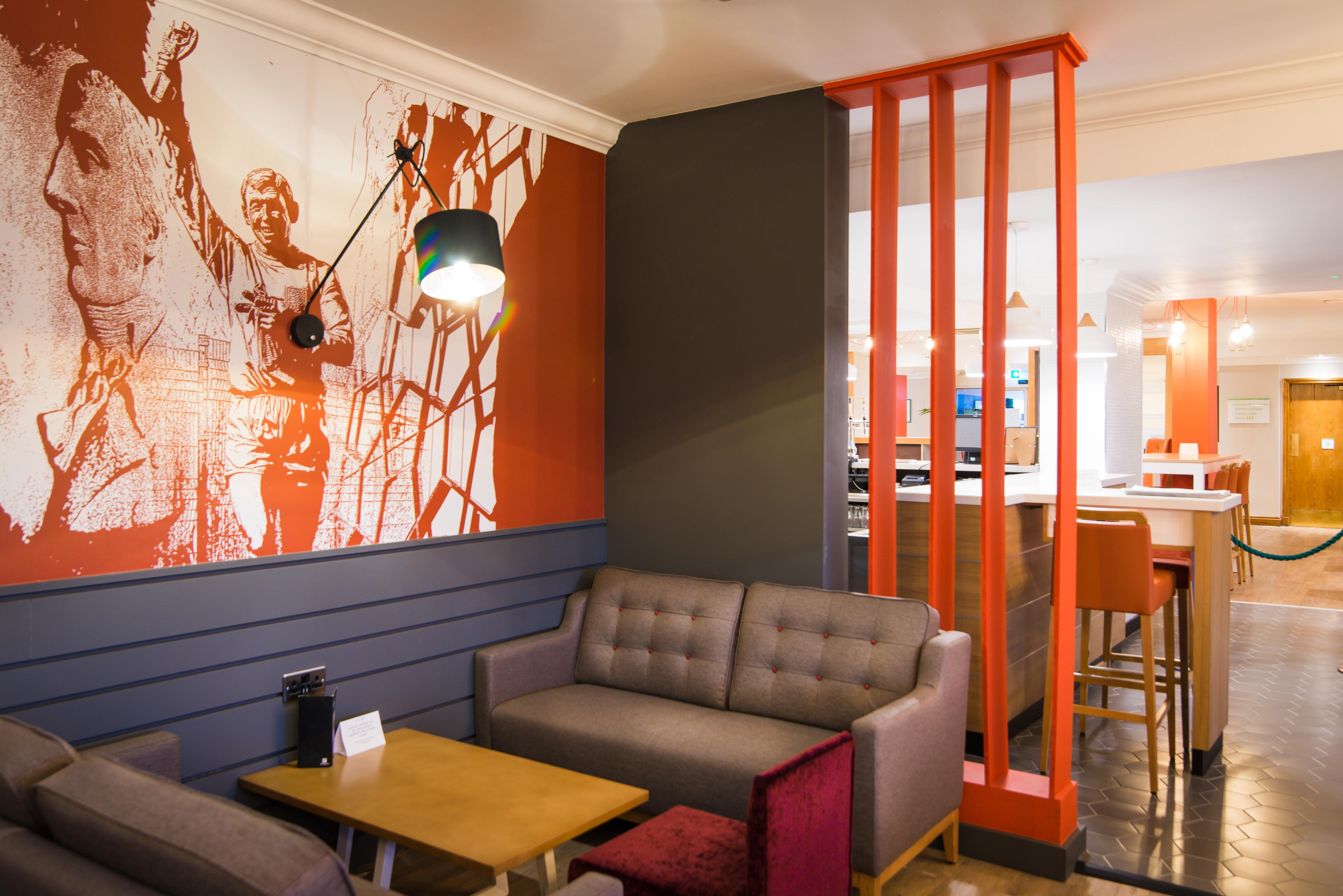 Holiday Inn Stoke On Trent M6 Jct15 By Ihg Newcastle-under-Lyme Exterior photo