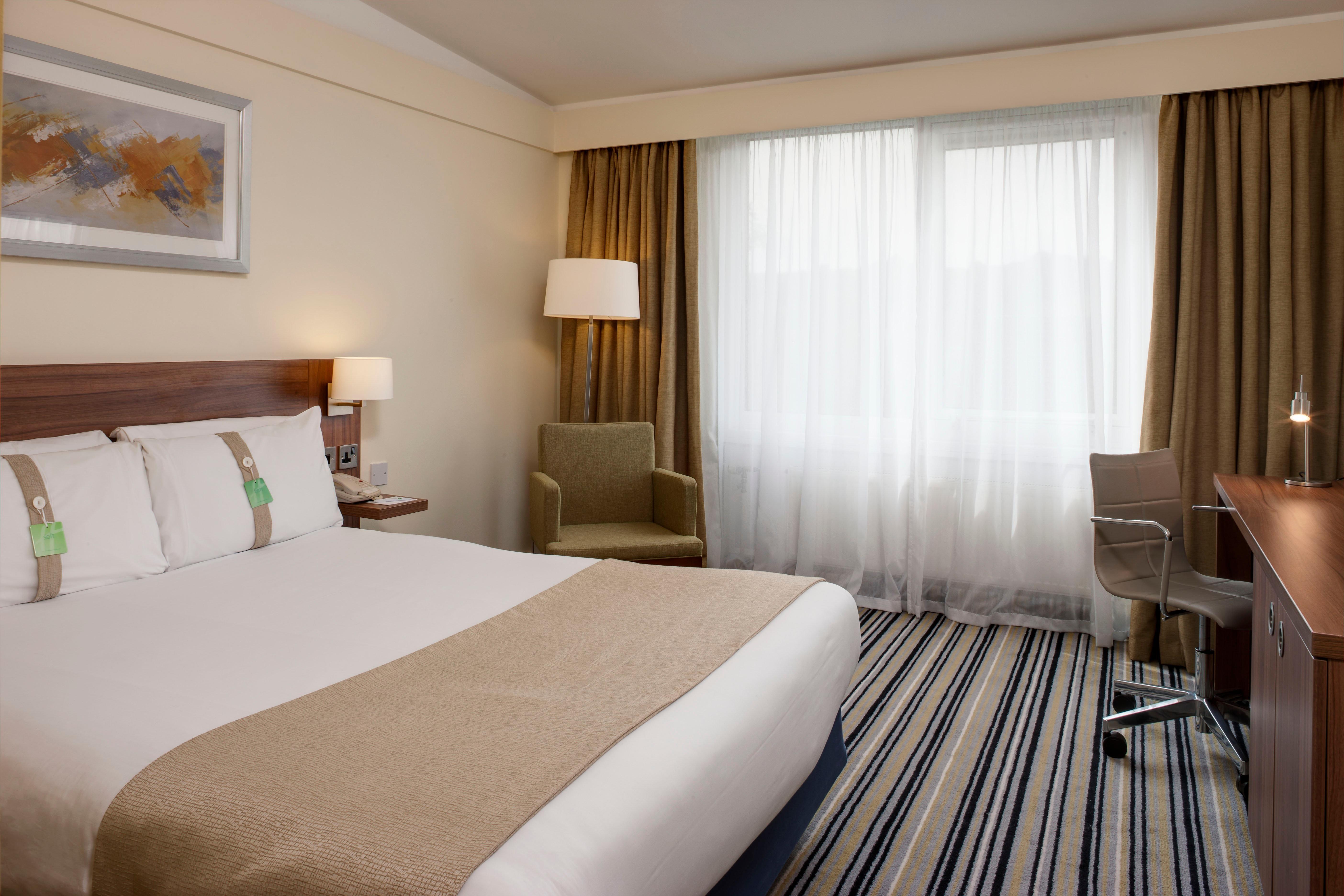 Holiday Inn Stoke On Trent M6 Jct15 By Ihg Newcastle-under-Lyme Exterior photo