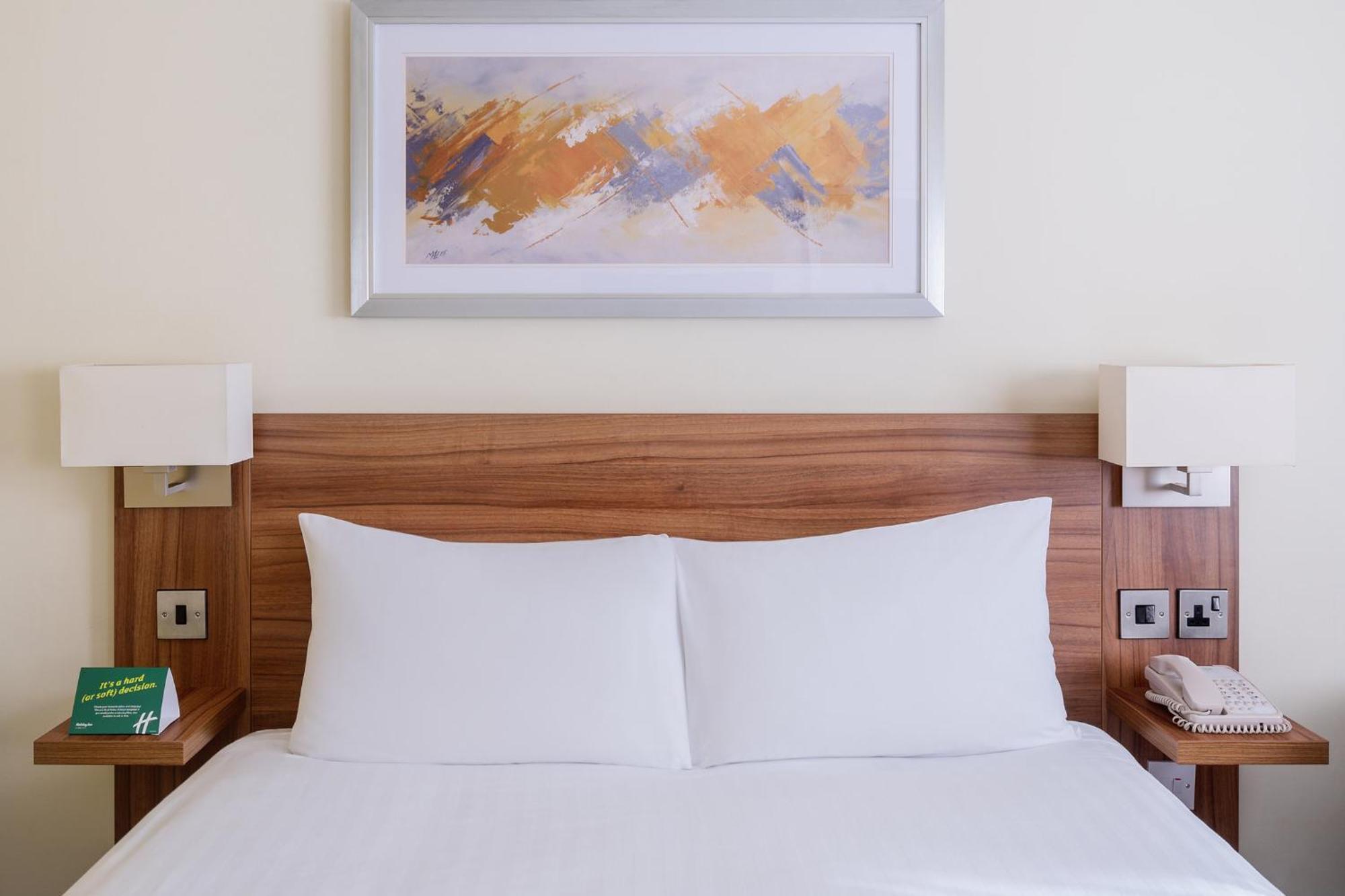 Holiday Inn Stoke On Trent M6 Jct15 By Ihg Newcastle-under-Lyme Exterior photo