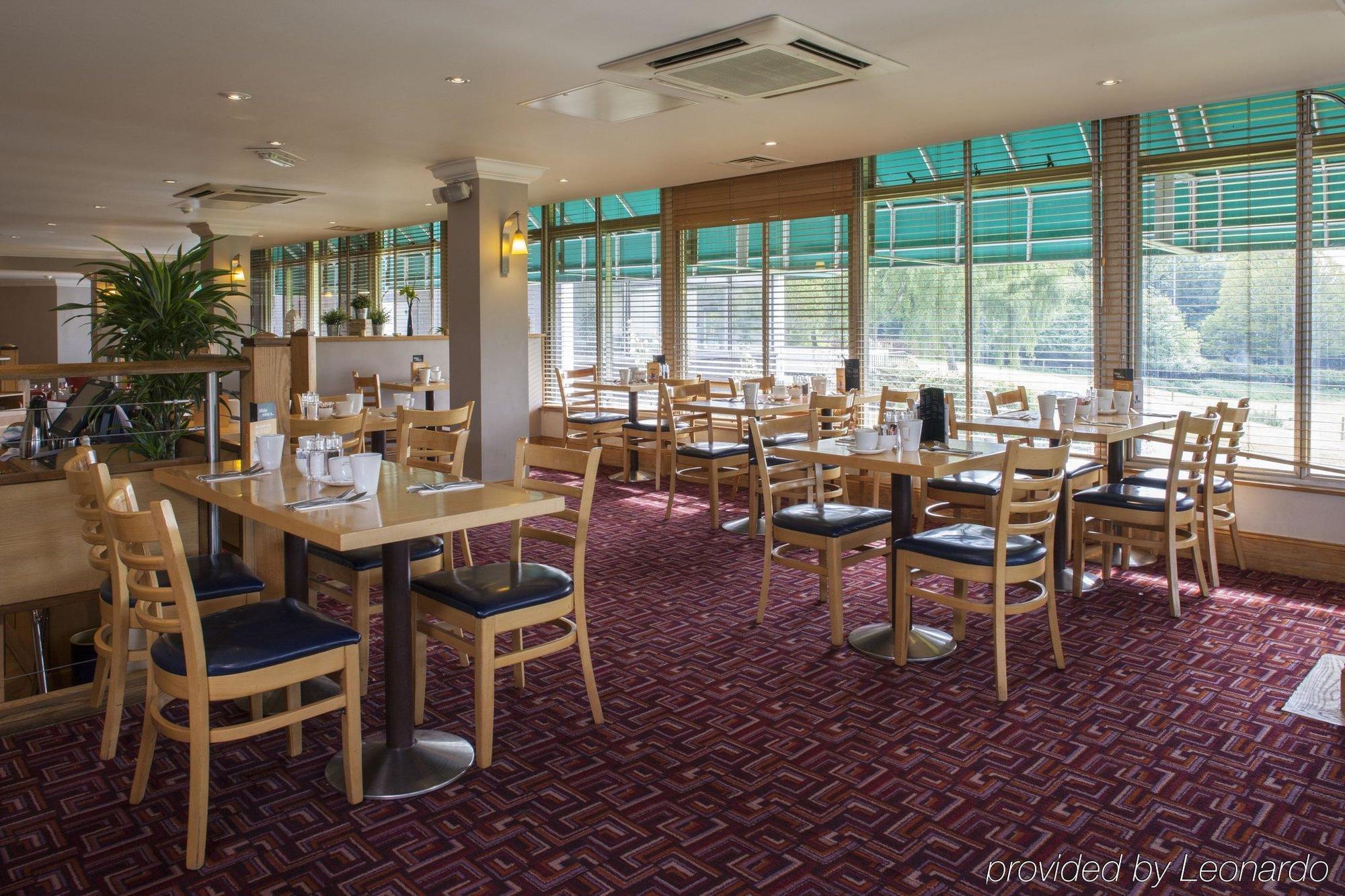 Holiday Inn Stoke On Trent M6 Jct15 By Ihg Newcastle-under-Lyme Exterior photo