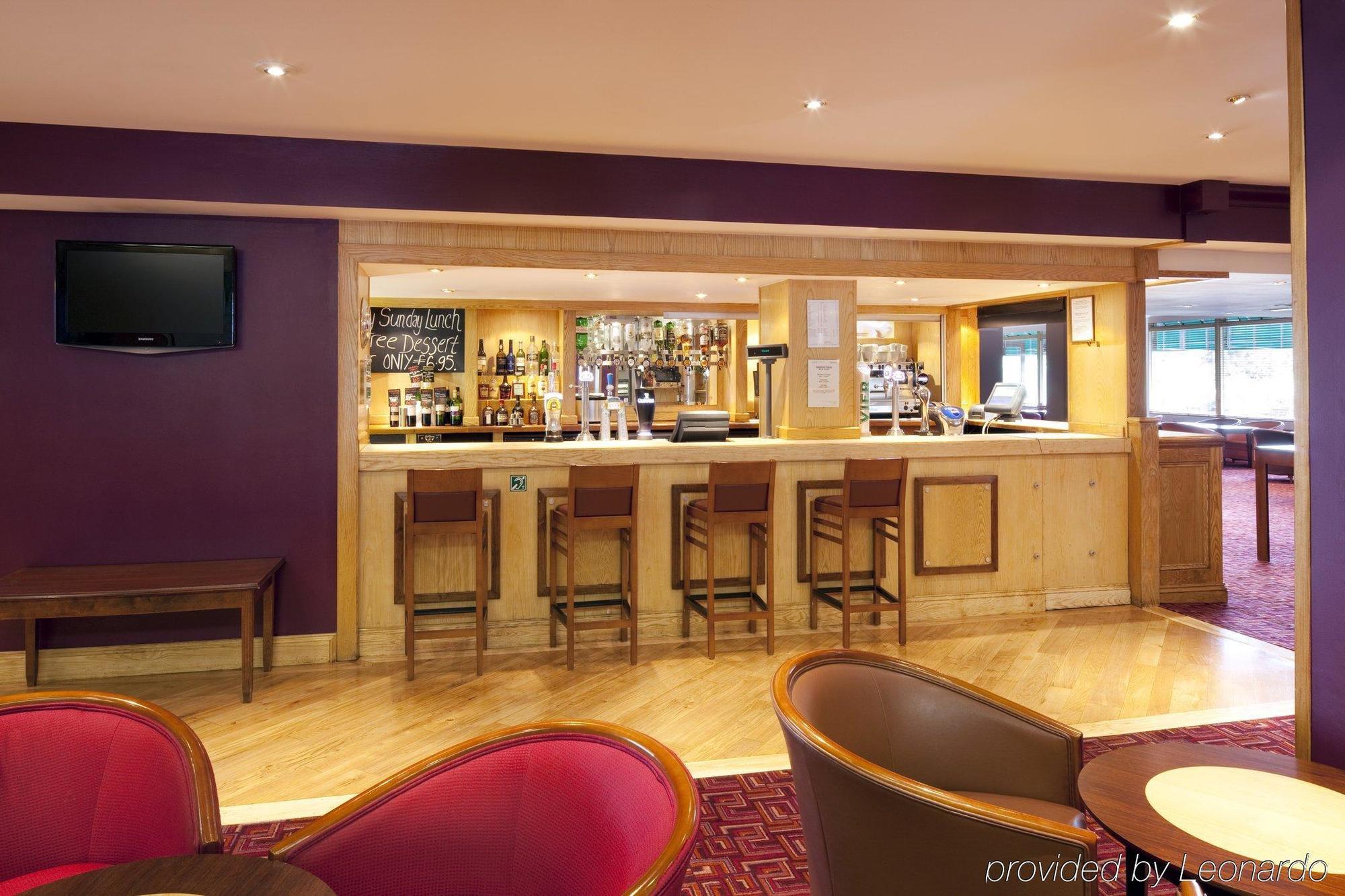 Holiday Inn Stoke On Trent M6 Jct15 By Ihg Newcastle-under-Lyme Exterior photo