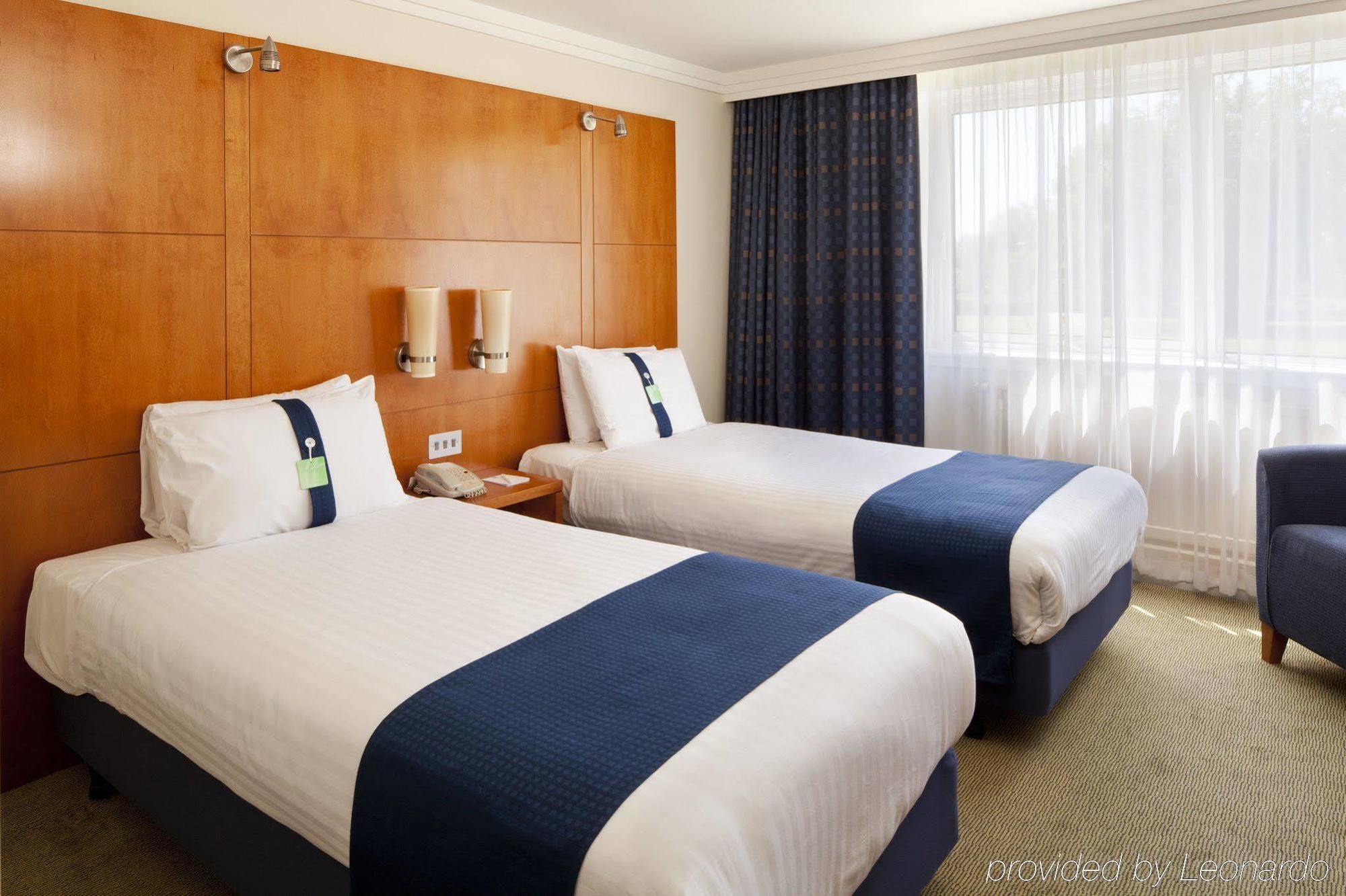 Holiday Inn Stoke On Trent M6 Jct15 By Ihg Newcastle-under-Lyme Exterior photo